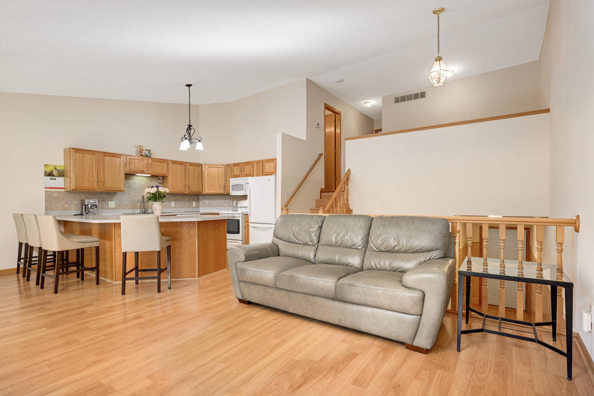 11843 River Hills Drive, Burnsville, Minnesota image 11