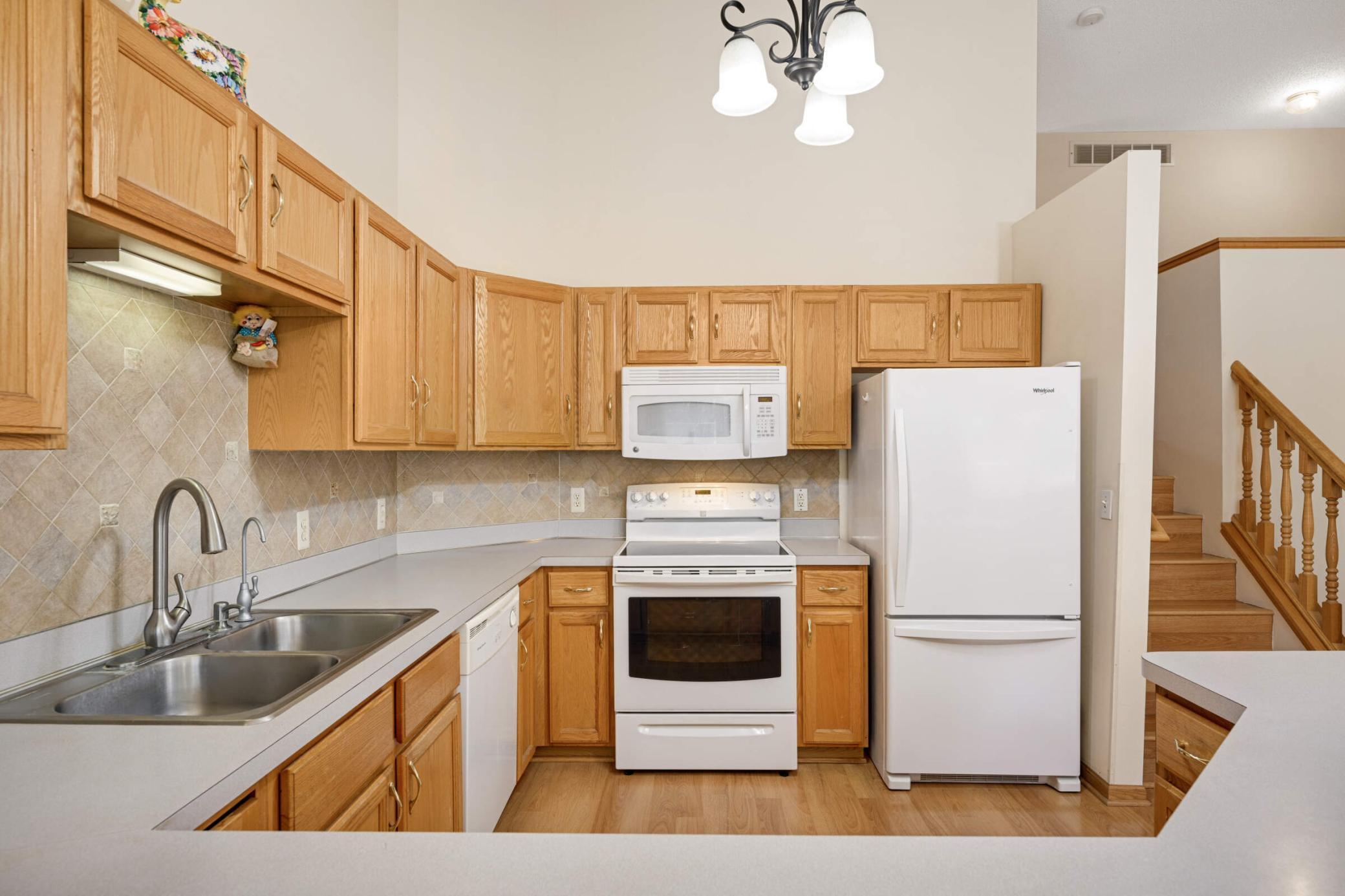 11843 River Hills Drive, Burnsville, Minnesota image 4