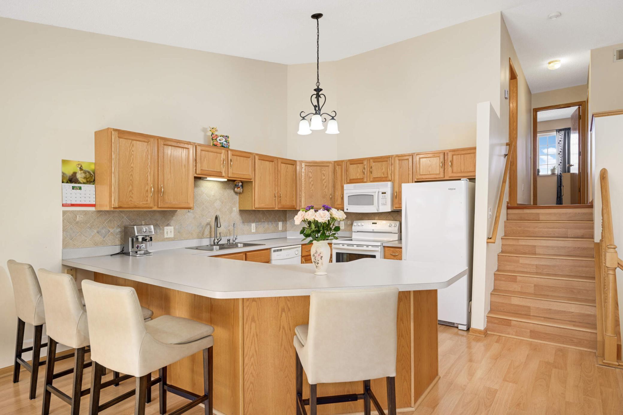 11843 River Hills Drive, Burnsville, Minnesota image 1