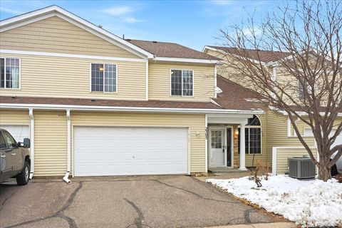 Townhouse For Sale - 2305 Rosemary Curve<br/> Hudson, WI 54016