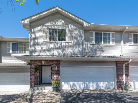 Townhouse For Sale - 3406 Spring Glen Circle<br/> Prior Lake, MN 55372