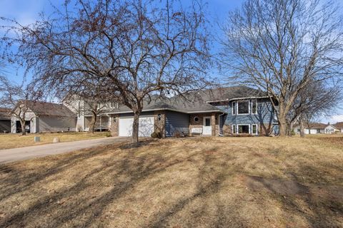 Homes For Sale - 9118 Ashley Terrace<br/> Brooklyn Park, MN 55443