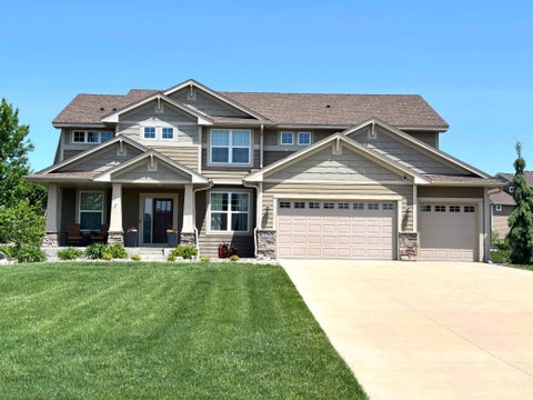 Homes For Sale - 19320 Hudson Court<br/> Dakota County, Lakeville, MN 55044
