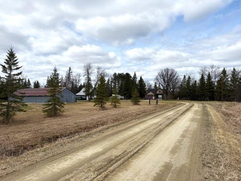 Homes For Sale - 10507 Highway 11<br/> Koochiching County, Baudette, MN 56623
