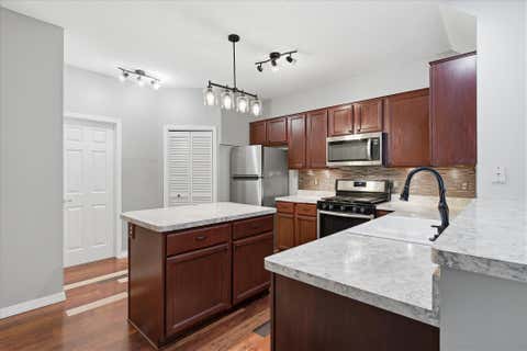 Townhouse For Sale - 18902 96th Place<br/> Maple Grove, MN 55311