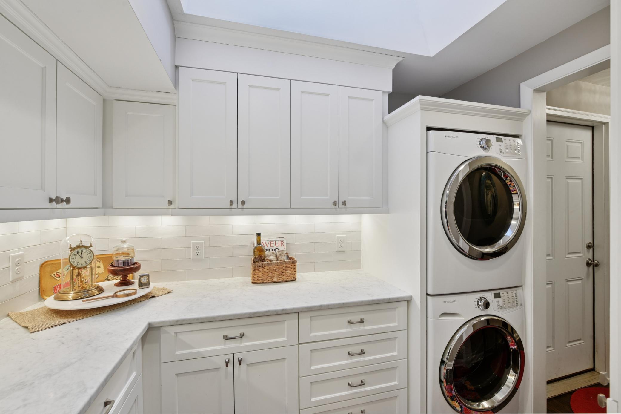 17641 Breconwood Road, Minnetonka, Minnesota image 17