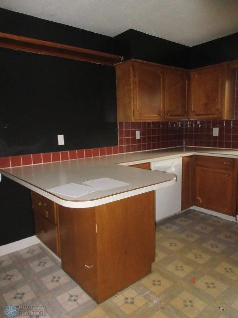 Barnesville, Minnesota 56514, United States, 3 Bedrooms Bedrooms, ,2 BathroomsBathrooms,Residential,Pending,55000