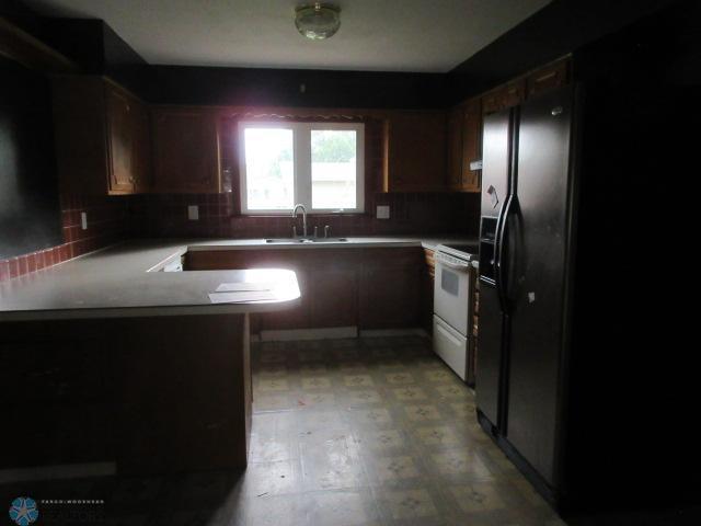 Barnesville, Minnesota 56514, United States, 3 Bedrooms Bedrooms, ,2 BathroomsBathrooms,Residential,Pending,55000