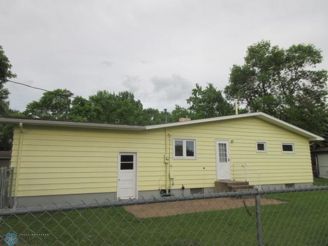 Barnesville, Minnesota 56514, United States, 3 Bedrooms Bedrooms, ,2 BathroomsBathrooms,Residential,Pending,55000