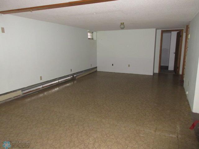 Barnesville, Minnesota 56514, United States, 3 Bedrooms Bedrooms, ,2 BathroomsBathrooms,Residential,Pending,55000