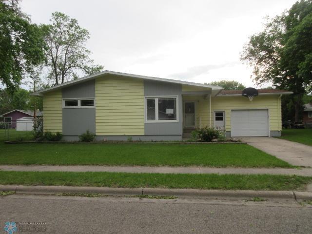Barnesville, Minnesota 56514, United States, 3 Bedrooms Bedrooms, ,2 BathroomsBathrooms,Residential,Pending,55000