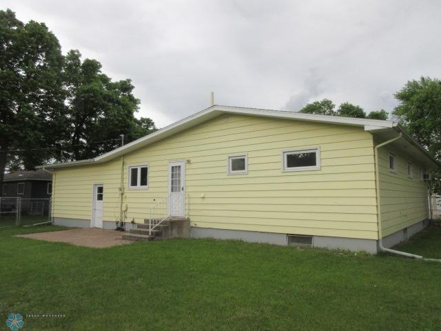 Barnesville, Minnesota 56514, United States, 3 Bedrooms Bedrooms, ,2 BathroomsBathrooms,Residential,Pending,55000