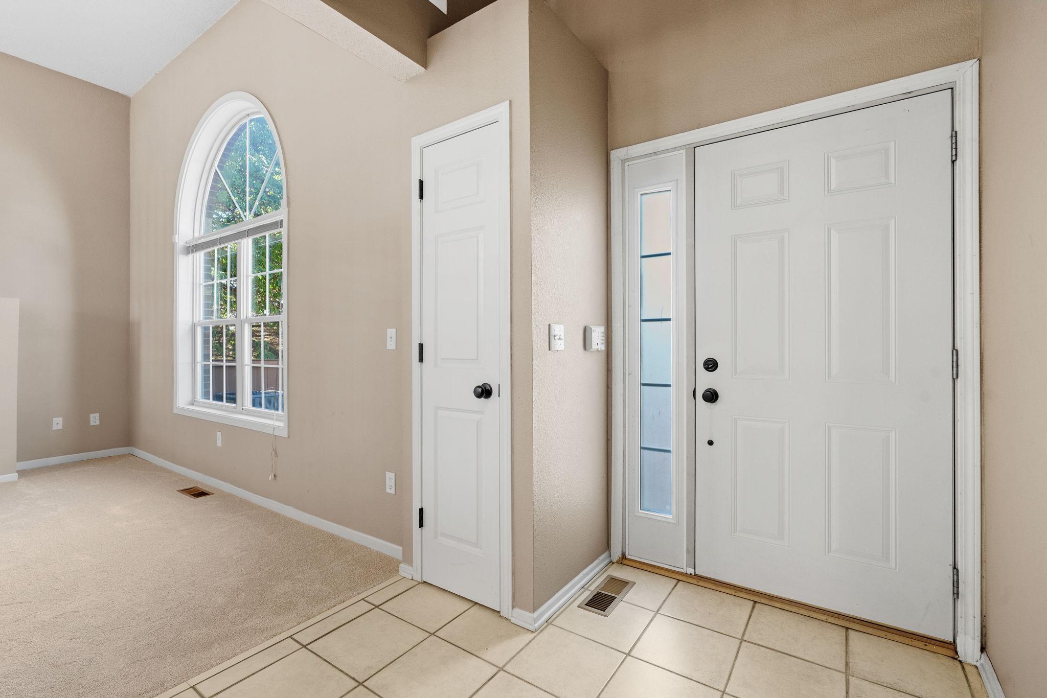 6561 Regency Lane, Eden Prairie, Minnesota image 8