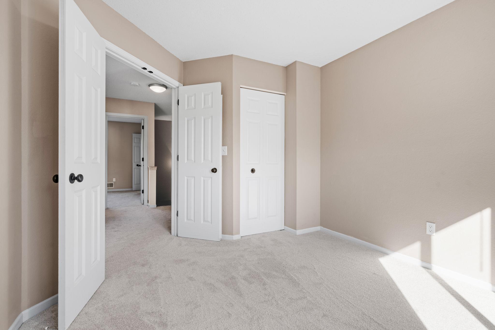 6561 Regency Lane, Eden Prairie, Minnesota image 35