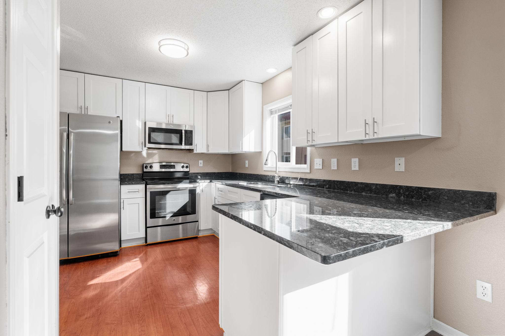 6561 Regency Lane, Eden Prairie, Minnesota image 18