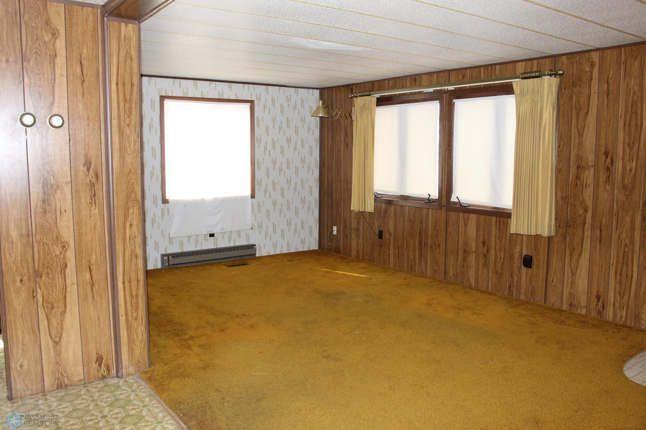 611 Railroad Avenue, Leonard, North Dakota image 12