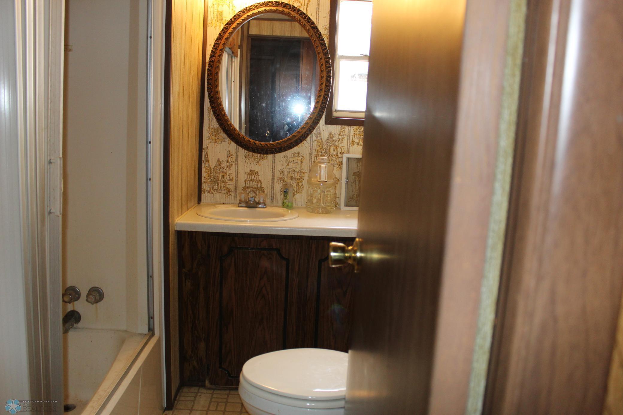 611 Railroad Avenue, Leonard, North Dakota image 14