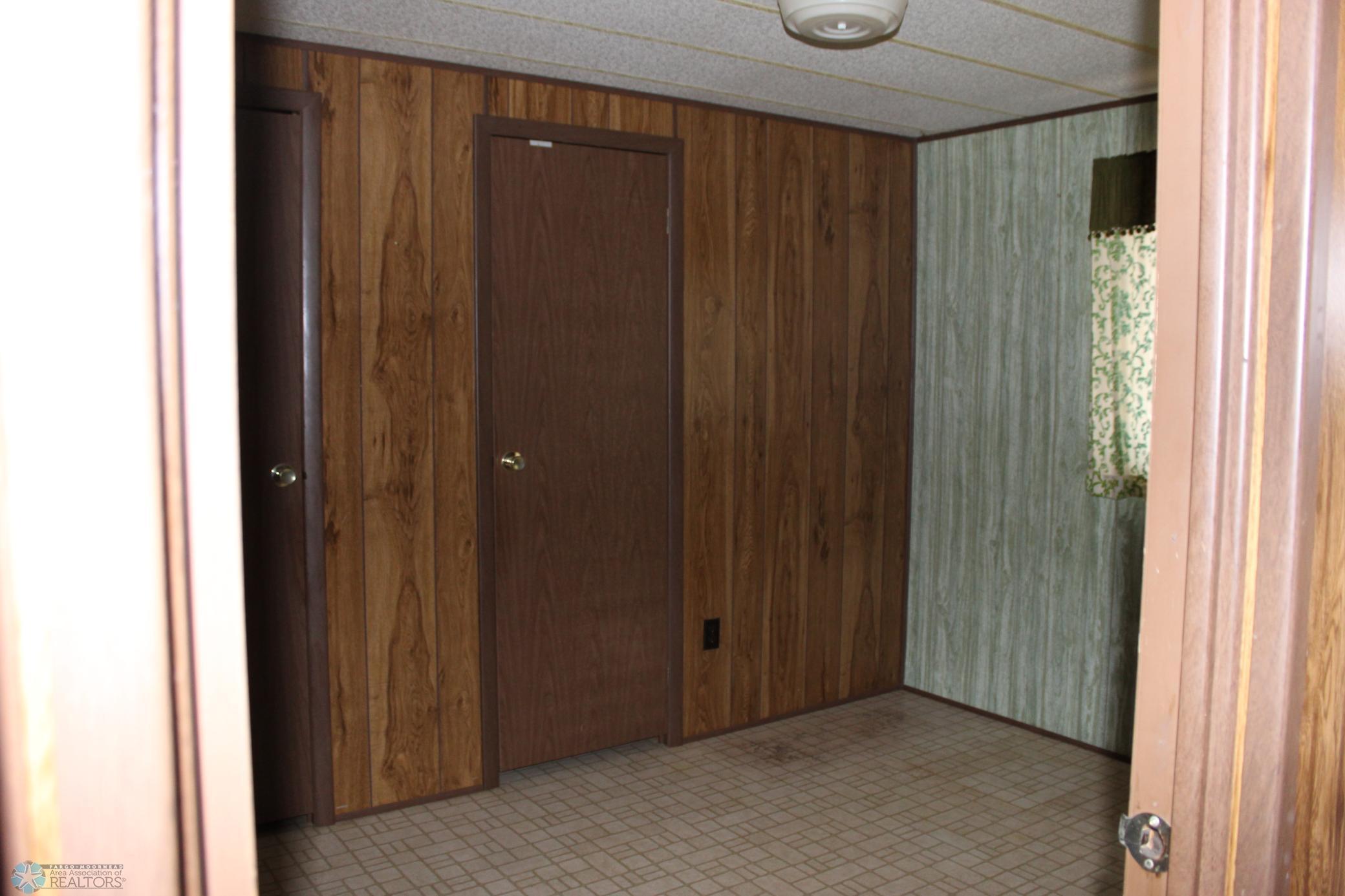 611 Railroad Avenue, Leonard, North Dakota image 18