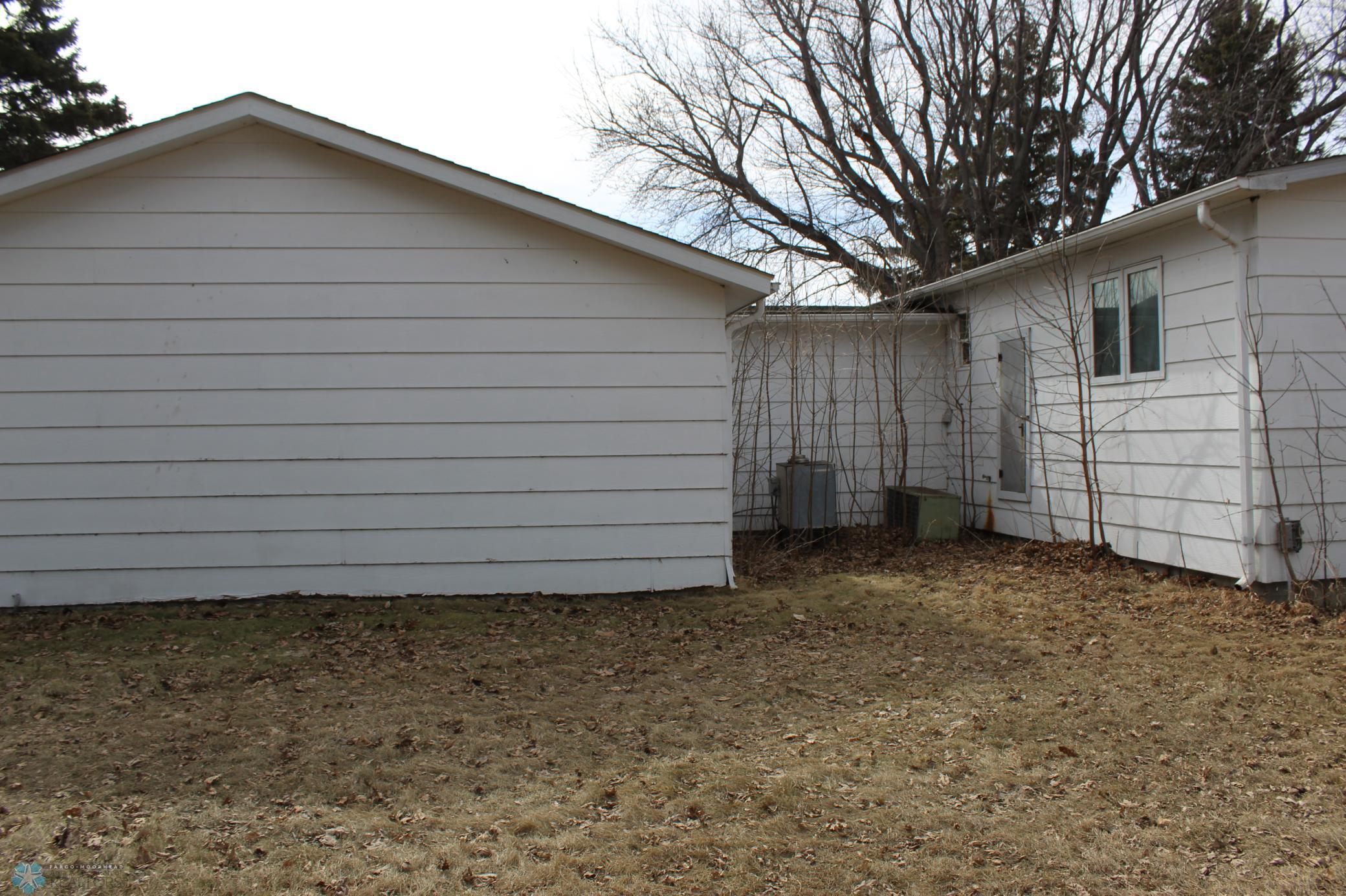 611 Railroad Avenue, Leonard, North Dakota image 25