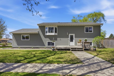 Homes For Sale - 806 7th Street<br/> Cass County, West Fargo, ND 58078