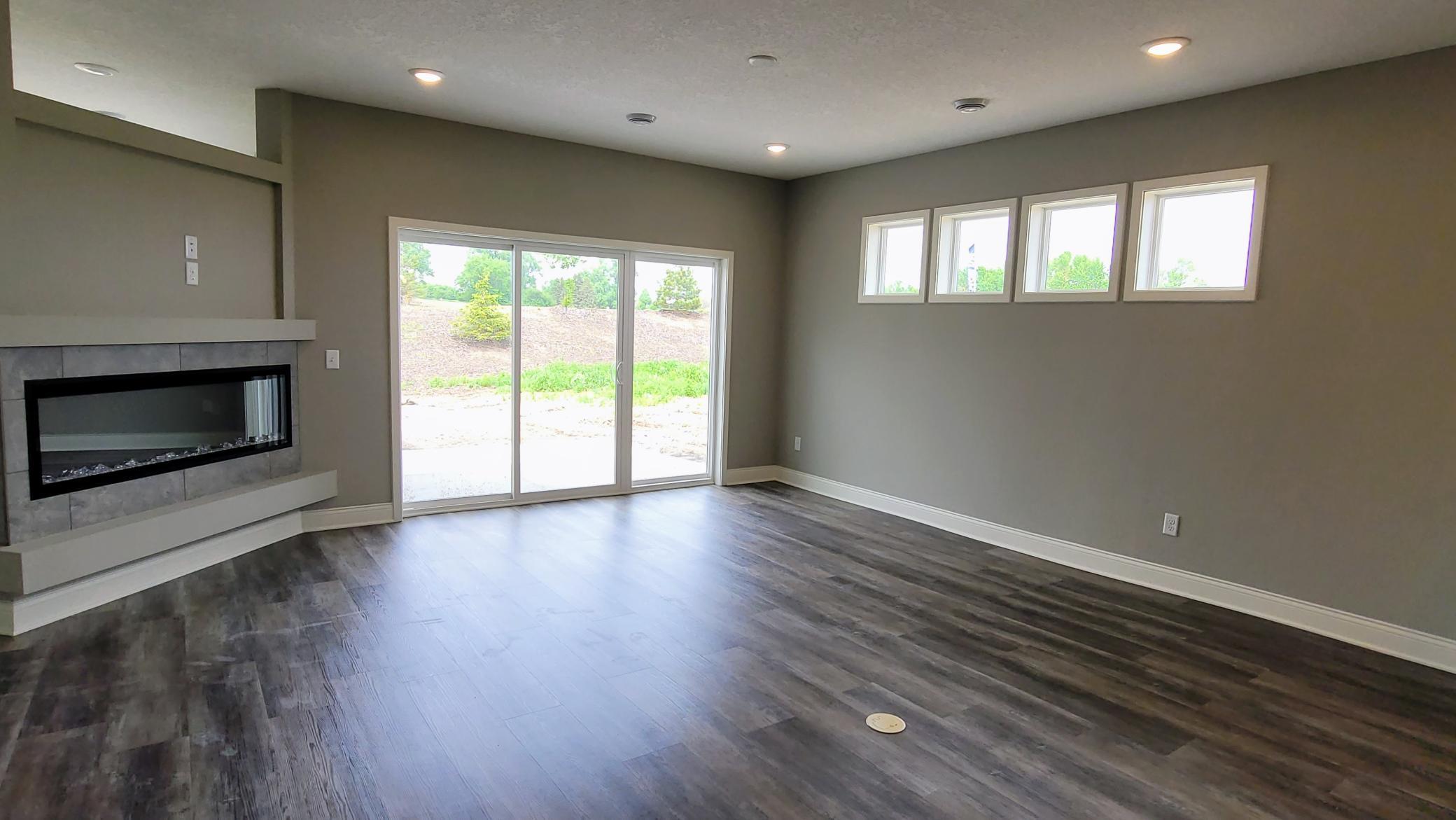 19053 Cloverleaf Way, Farmington, Minnesota image 4