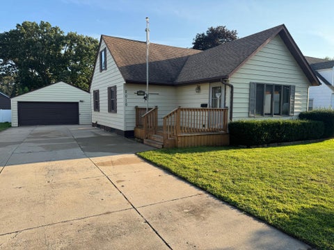 Homes For Sale - 2010 3rd Avenue<br/> Mower County, Austin, MN 55912