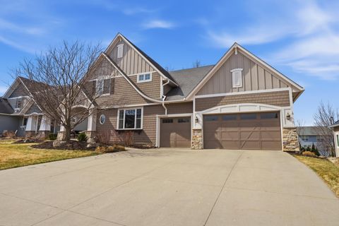 Homes For Sale - 11587 Avery Drive<br/> Inver Grove Heights, MN 55077