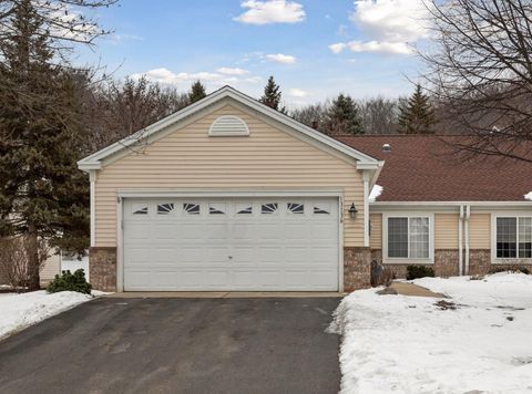 Townhouse For Sale - 13136 Falcons Way<br/> Savage, MN 55378