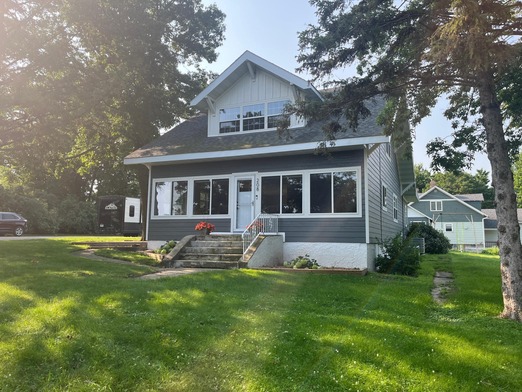 208 E Dunton Street, Battle Lake, Minnesota image 2