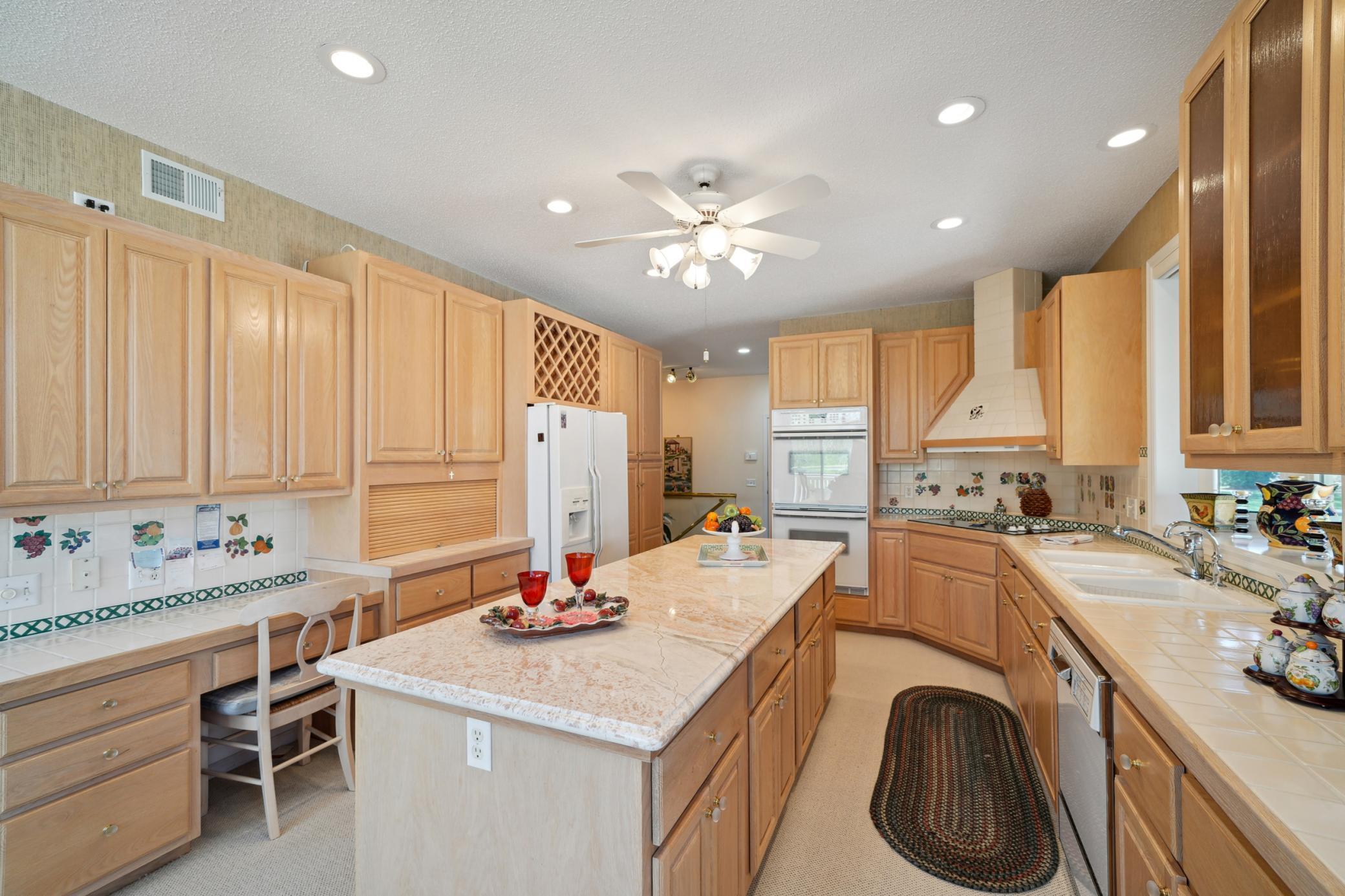 786 Monet Court, Mendota Heights, Minnesota image 8