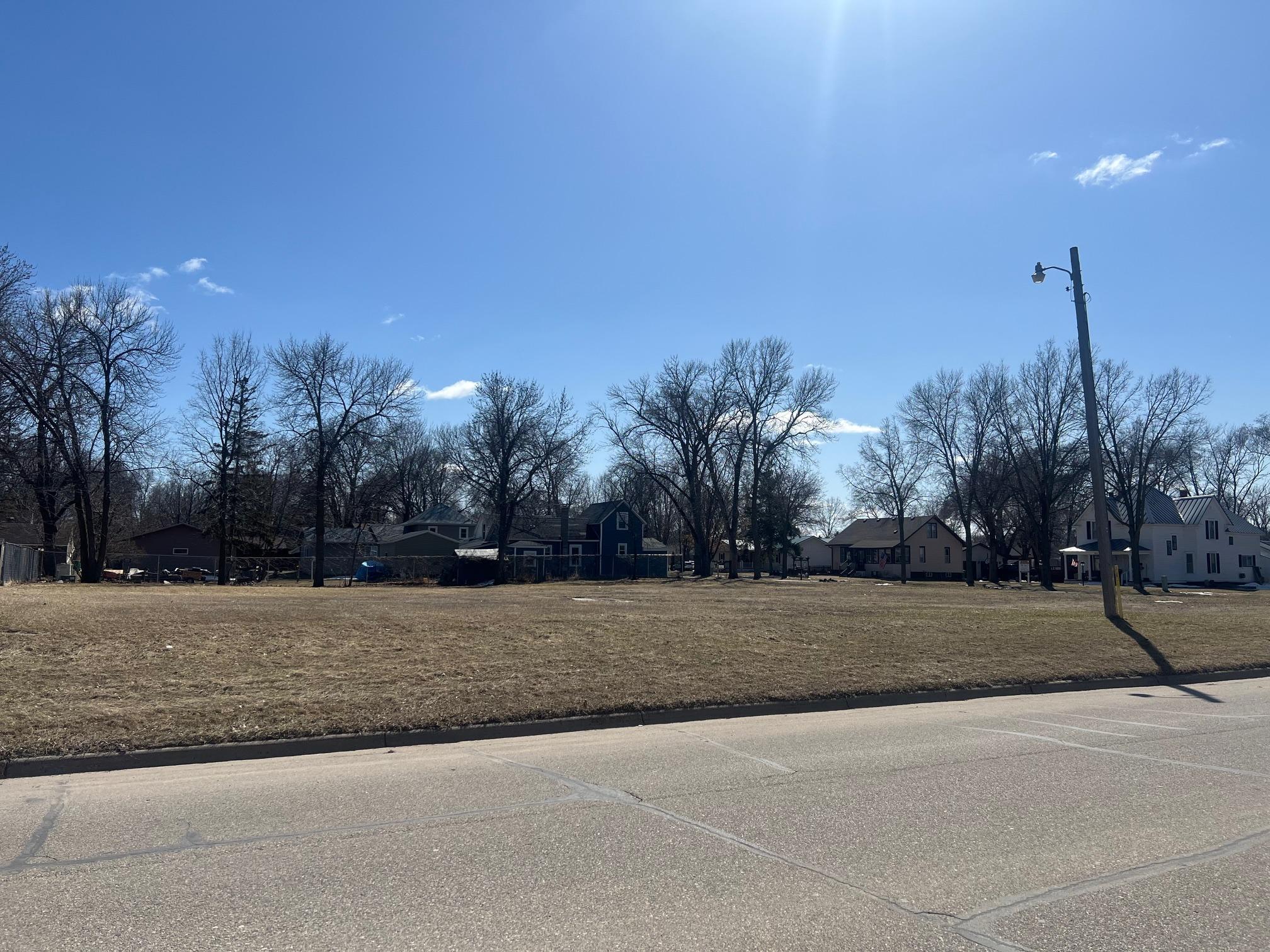 926 N Marshall Avenue, Litchfield, Minnesota image 2