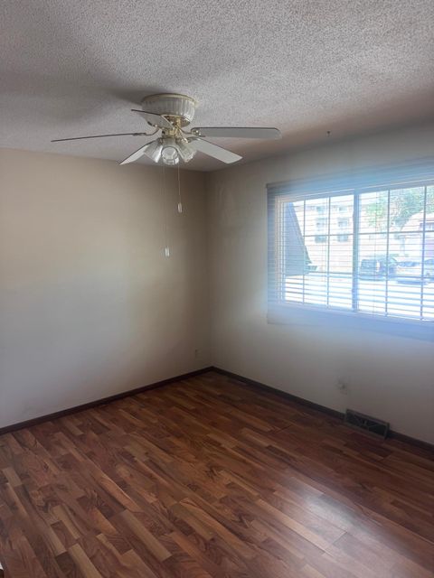 Townhouse For Sale - 181 22nd Street<br/> Steele County, Owatonna, MN 55060