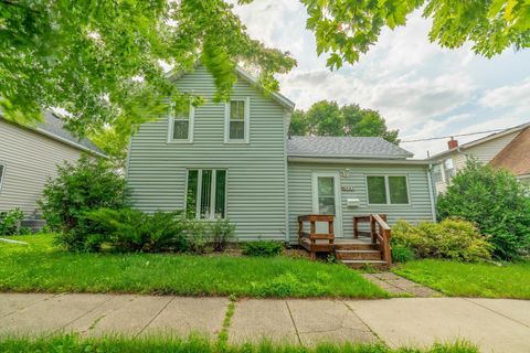 Homes For Sale - 421 S Moore Street<br/> Faribault County, Blue Earth, MN 56013