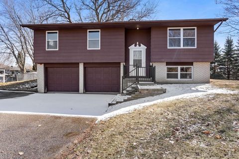 Homes For Sale - 20050 Dunbar Avenue<br/> Farmington, MN 55024
