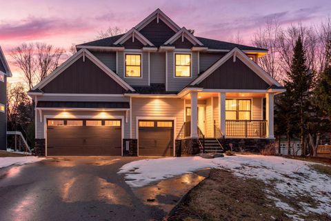 Homes For Sale - 2251 Cleveland Avenue<br/> Roseville, MN 55113