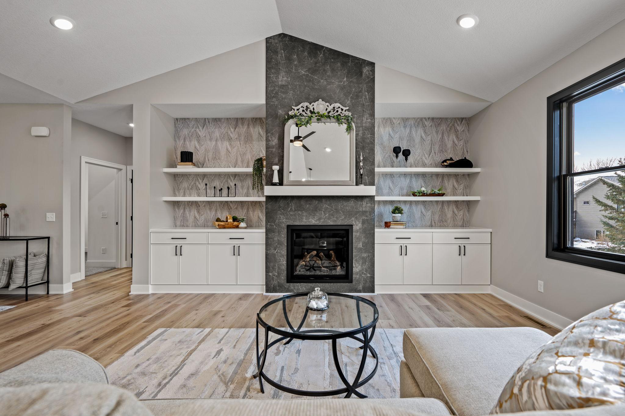 2186 Maple Leaf Lane, Owatonna, Minnesota image 32
