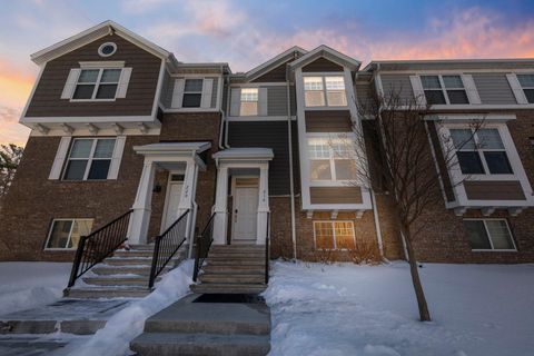 Townhouse For Sale - 216 Monroe Street<br/> Anoka, MN 55303