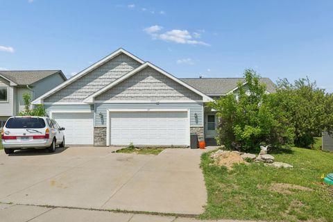 Homes For Sale - 2711 Hilltop Lane<br/> River Falls, WI 54022