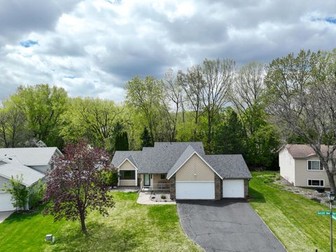 Homes For Sale - 12929 Garrett Avenue<br/> Dakota County, Saint Paul, MN 55124