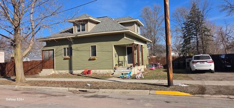 Homes For Sale - 405 Hoosac Street<br/> Le Sueur County, Waterville, MN 56096