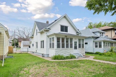 Homes For Sale - 1262 Charles Avenue<br/> Saint Paul, MN 55104