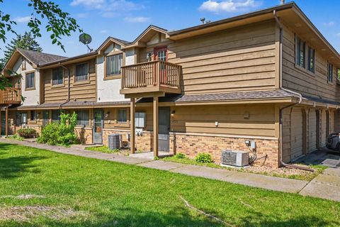 Condo For Sale - 6123 78th Avenue<br/> Minneapolis, MN 55443