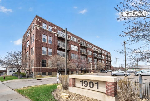 Condo For Sale - 1901 E Hennepin Avenue<br/> Minneapolis, MN 55413