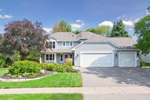 Homes For Sale - 17004 Raleigh Lane<br/> Hennepin County, Eden Prairie, MN 55347