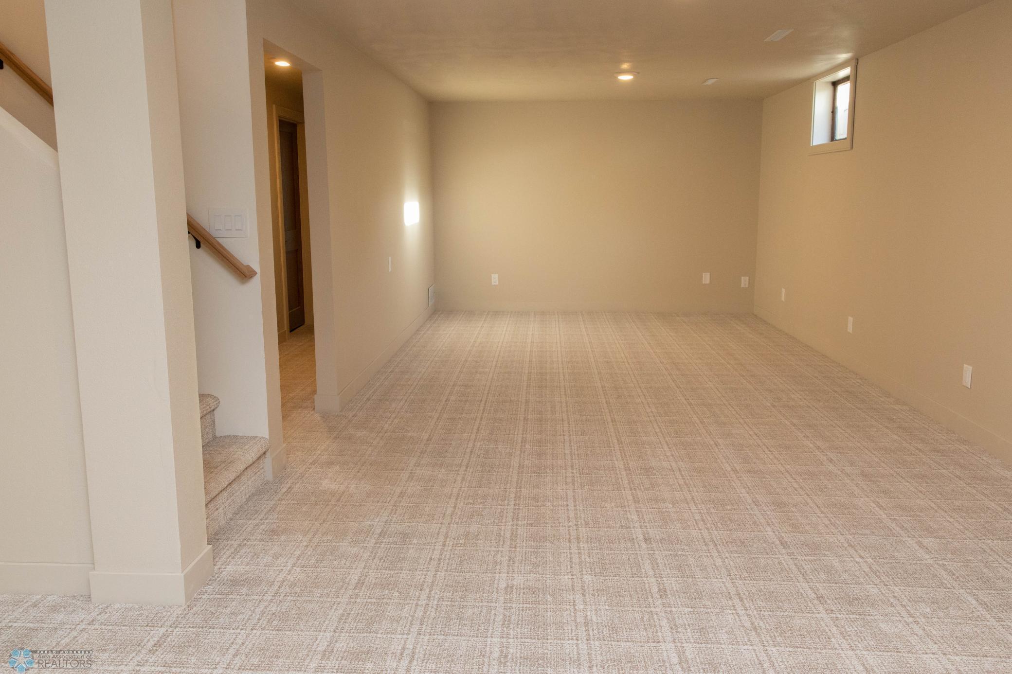 95 N Forest Avenue, Fargo, North Dakota image 44