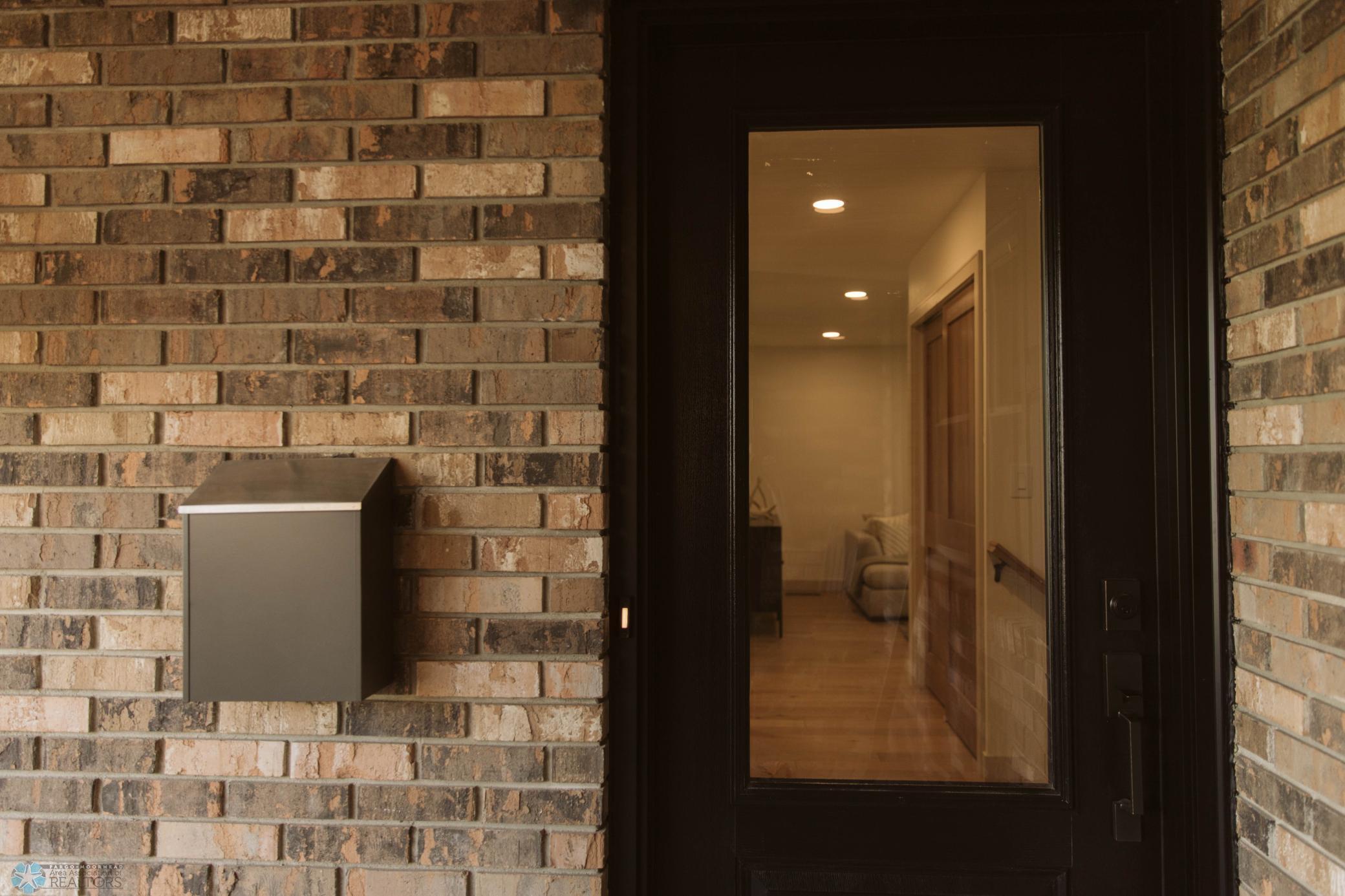 95 N Forest Avenue, Fargo, North Dakota image 6