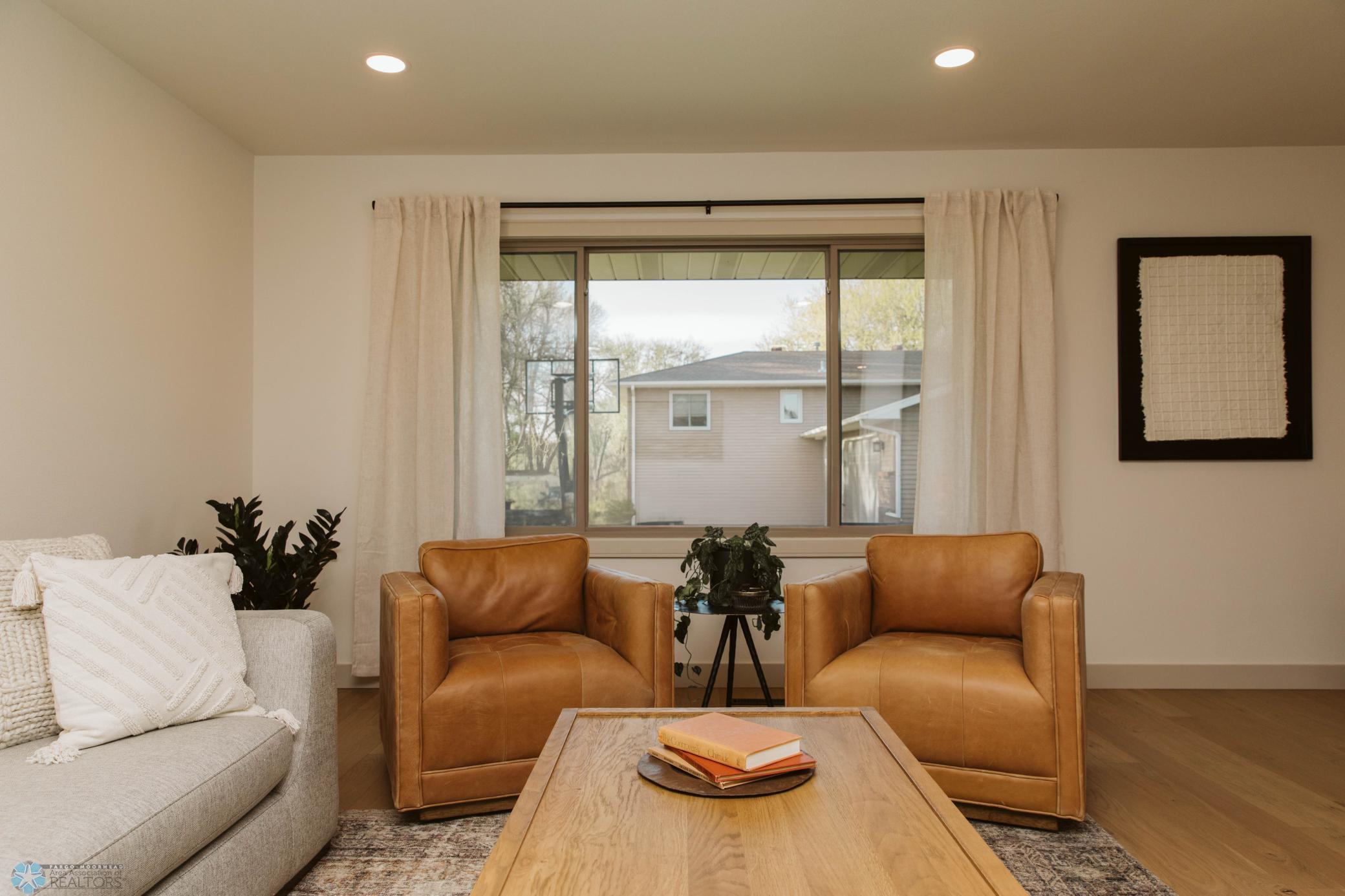 95 N Forest Avenue, Fargo, North Dakota image 21
