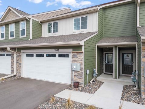 Townhouse For Sale - 17066 Dysart Place<br/> Dakota County, Lakeville, MN 55044
