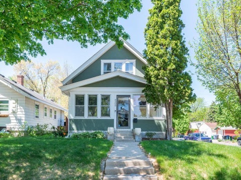 Homes For Sale - 4300 14th Avenue<br/> Minneapolis, MN 55407
