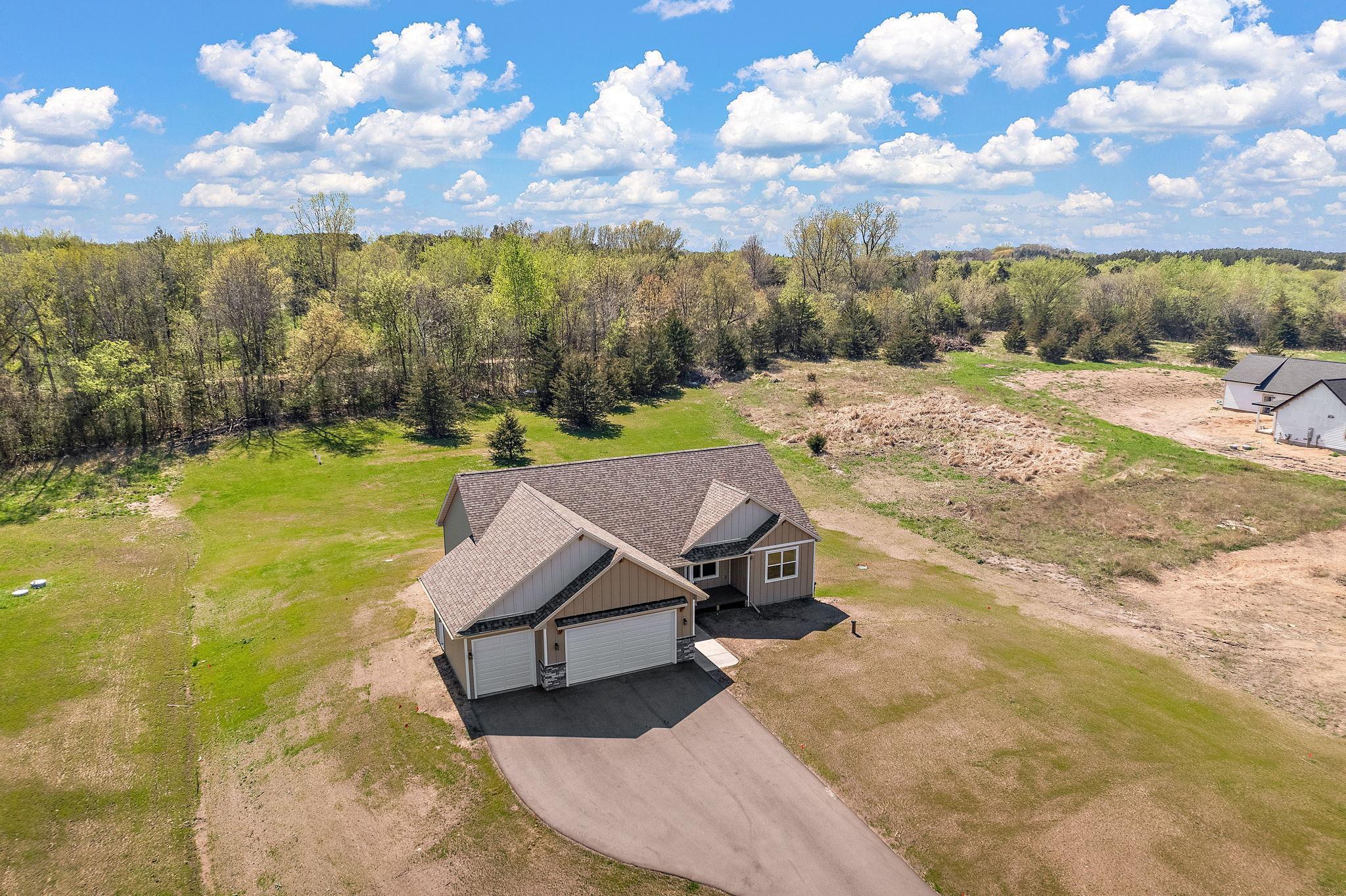 372 Moelter Lane, Hudson, Wisconsin image 5